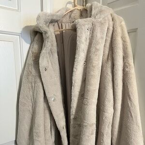 Elegant Cream Faux Fur Coat Shelby Collection